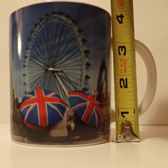 London Phone Booth Mug - Picture 10 of 11